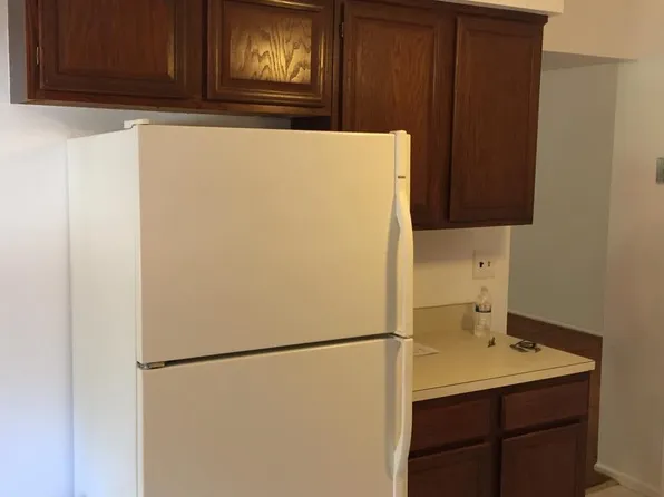 809 Sharon Ct, Woodbridge, NJ 07095