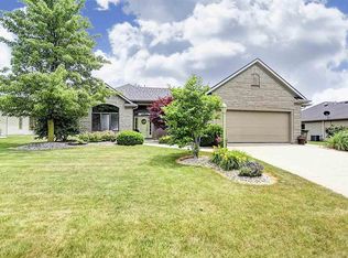 311 Laurelwood Ln, Kendallville, IN