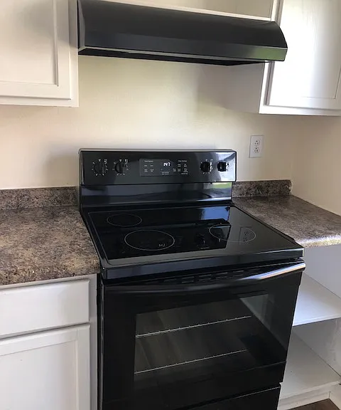 1750 Pine St — Photo 3