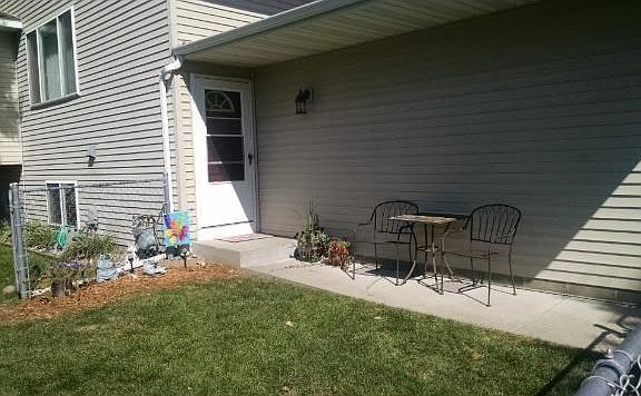 2nd image of 207 Appleblossom Ln