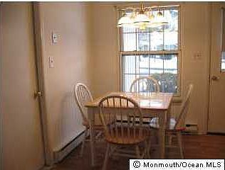 2nd image of 990 Argyll Circle #B