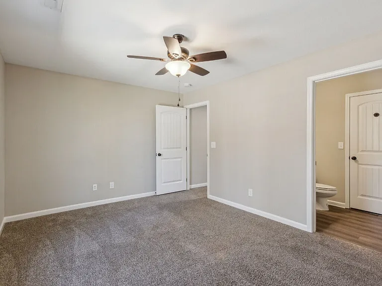 Center Pointe Townhomes — Photo 28