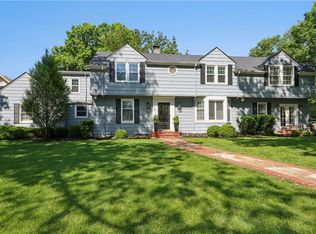 6920 Edgevale Rd, Kansas City, MO 64113