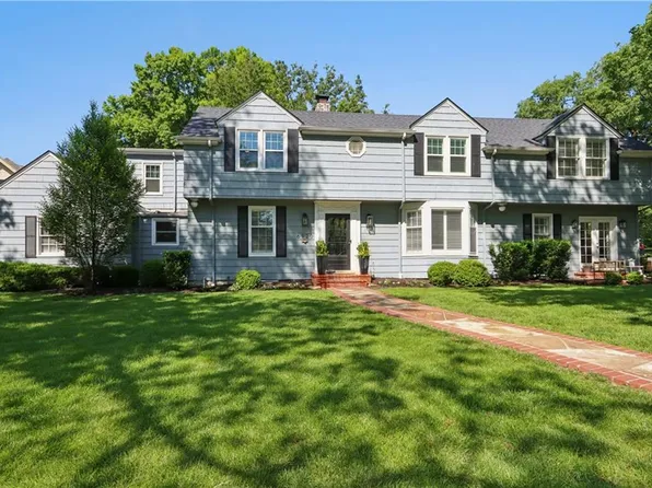 6920 Edgevale Rd, Kansas City, MO 64113