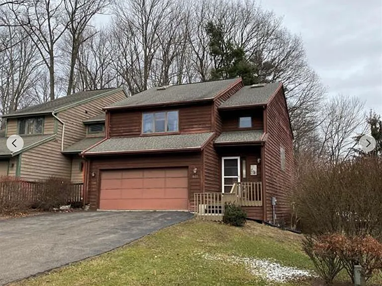 621 Country Club Rd — Photo 1