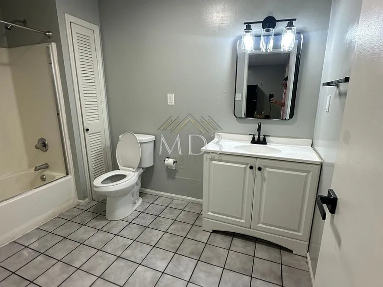 418 Millman Dr — Photo 10