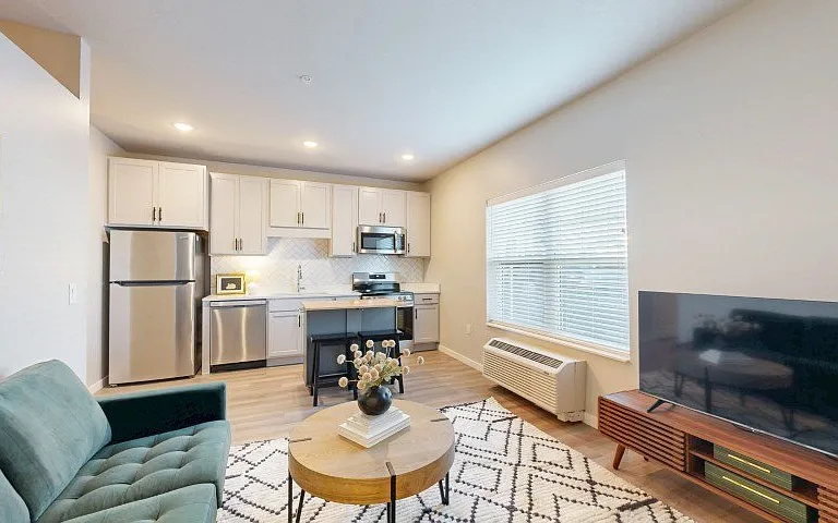 Lochner Apartments — Photo 61