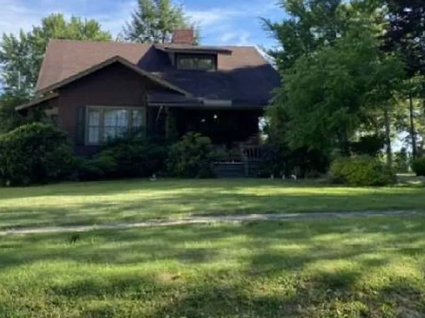 166 Harper St, New Concord, OH 43762