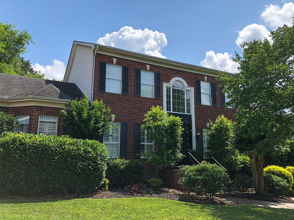 Beautiful curb appeal located on a quite cul-de-sac