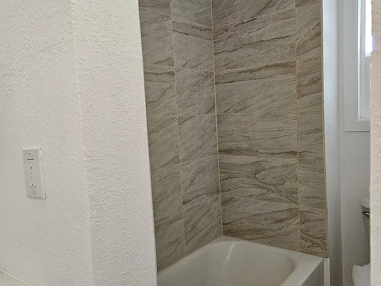 655 E Carico St #8-B — Photo 1