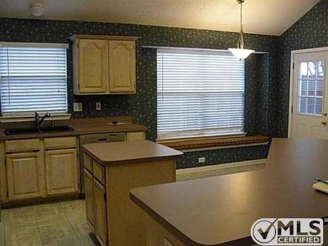 5th image of 1713 Lantana Dr