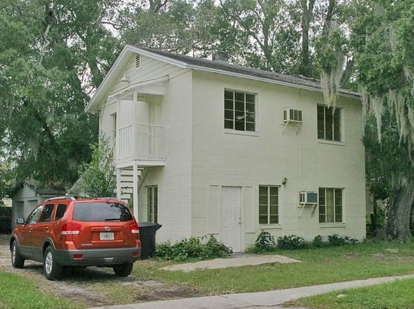 1005 1/2 Plaza St