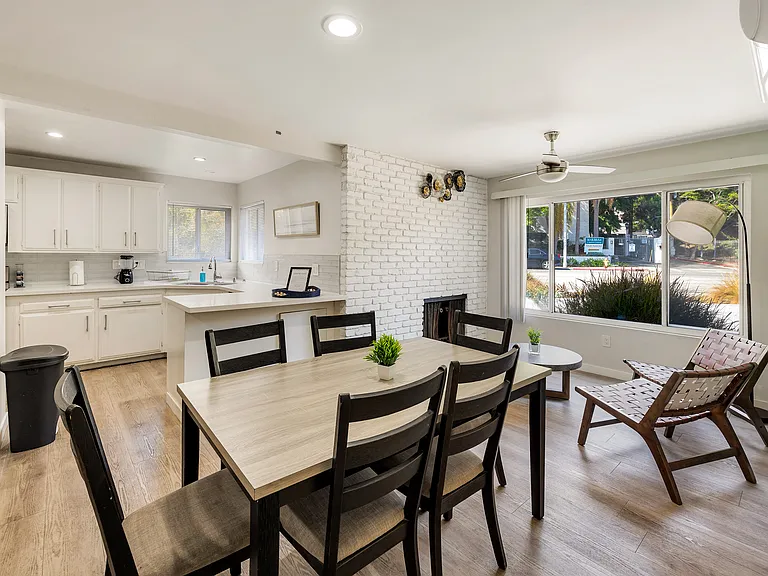 1880 Termino Ave #A — Photo 21