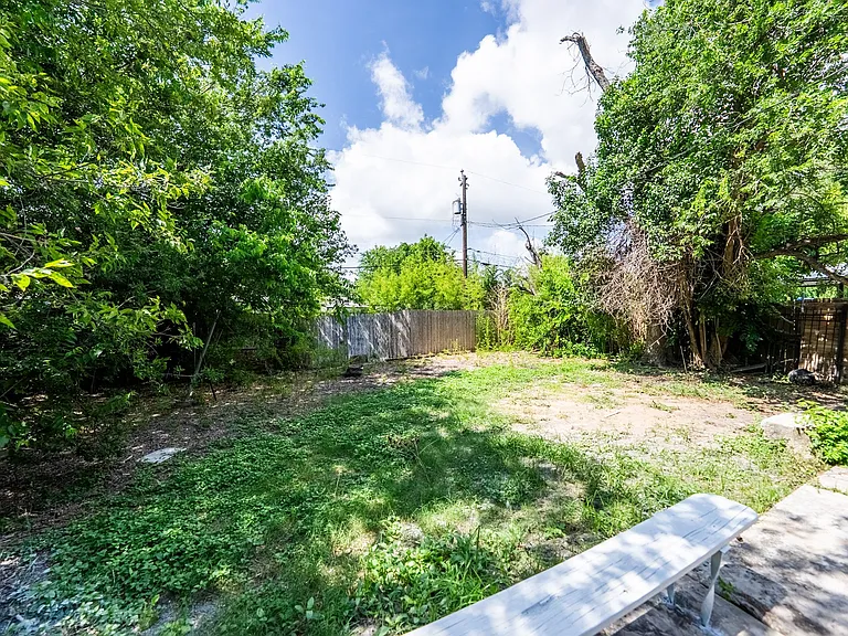 10 Linden Ave — Photo 17