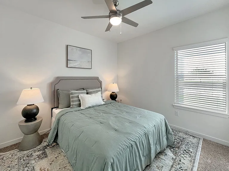 The Lantana Apartments — Photo 11