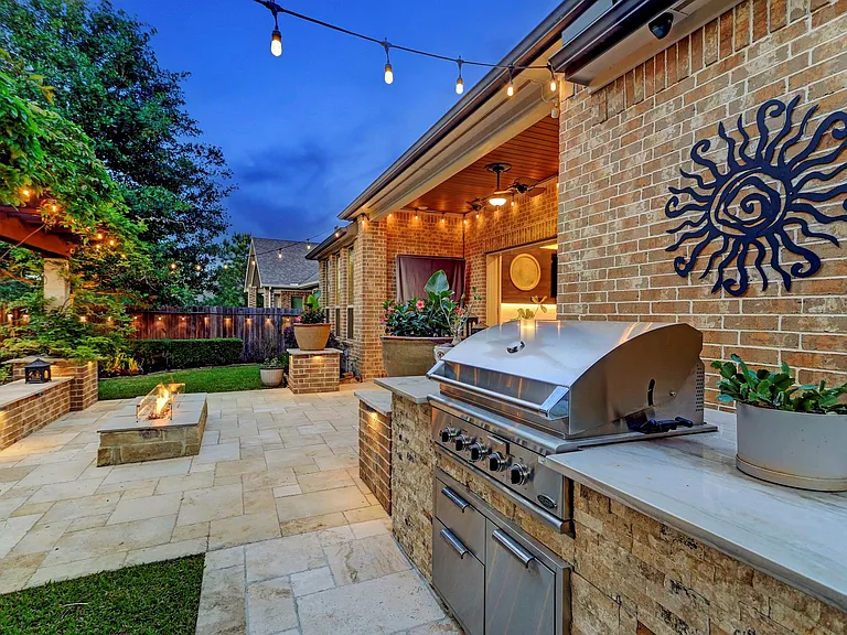 5911 Vineyard Creek Ln — Photo 42