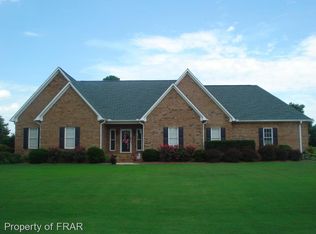 527 Club House Dr, Dunn, NC 28334