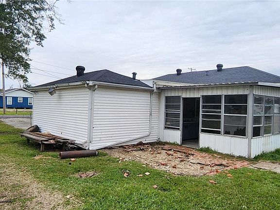 4th image of 401 Starlin Dr
