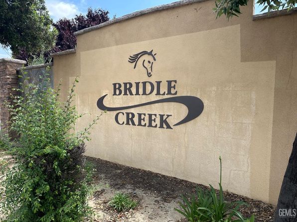 9400 Carriage Creek Ct, Bakersfield, CA 93311