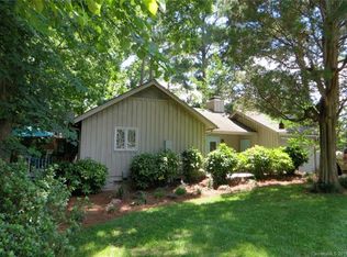 2 Oakwood Ln, Lake Wylie, SC 29710