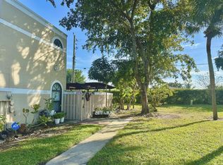 3710 Village Dr UNIT C, Delray Beach, FL 33445