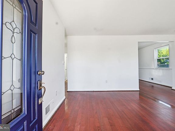5th image of 4003 Randolph Rd