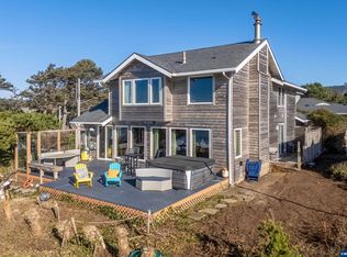 380 Pearl St, Lincoln City, OR 97367