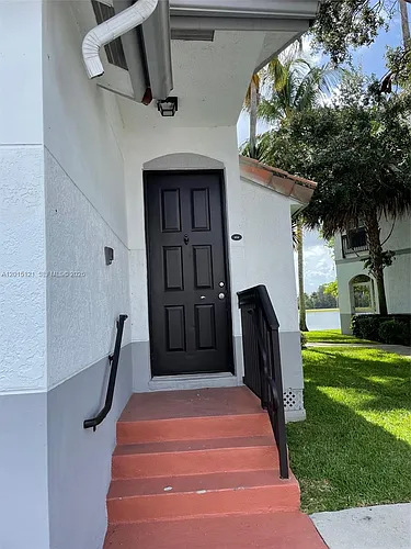 711 SW 148th Ave #414 Photo 1
