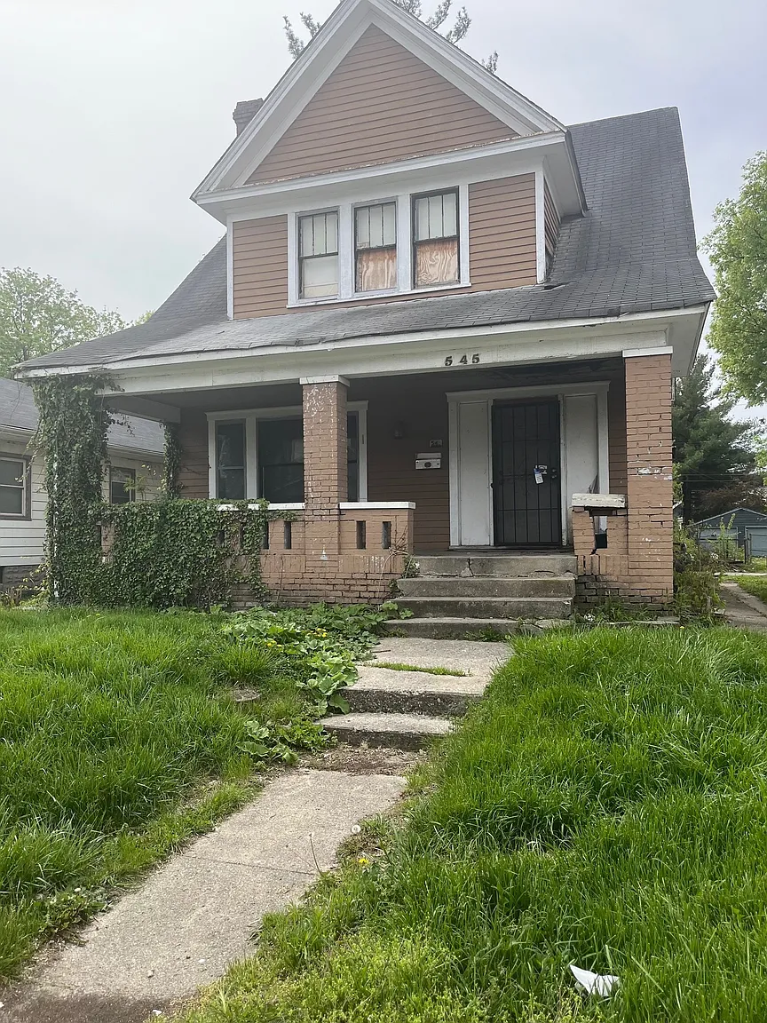 545 W 29th St photo 1