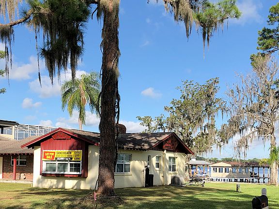 Front of house (street view)