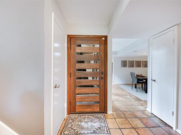 4th image of 10565 Pagewood Dr