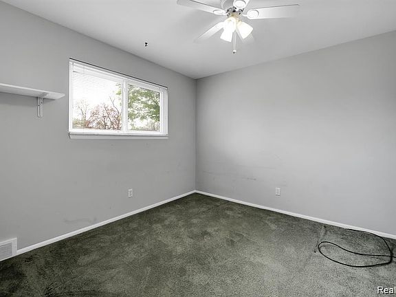 4th image of 3305 Menge Ave