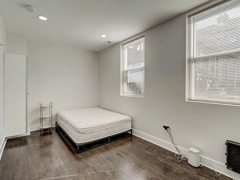 2-1605 F St NE #2 — Photo 21