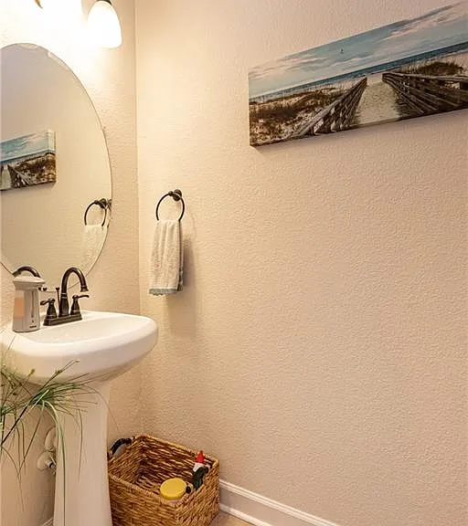 5919 Orcutt Ave — Photo 3