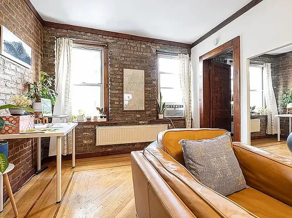 146 North Seventh Street image 32 of 36