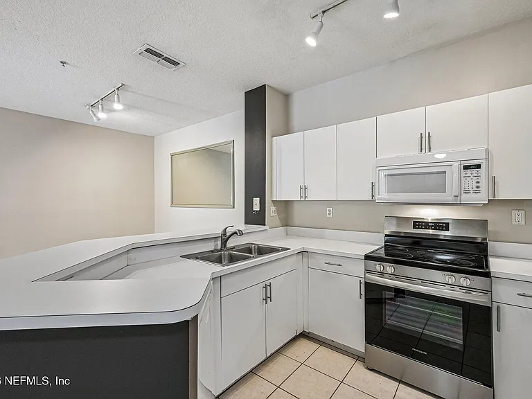 510 Florida Club Blvd #101 — Photo 16