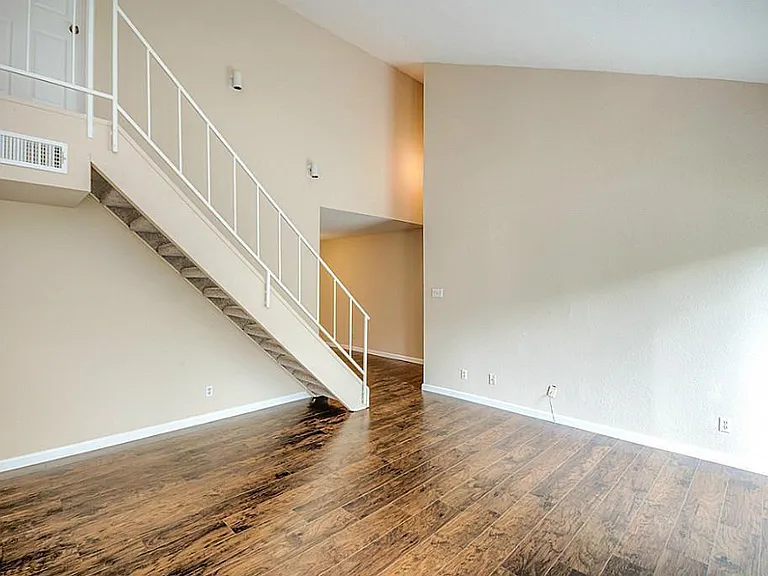 10811 Richmond Ave #19 — Photo 7
