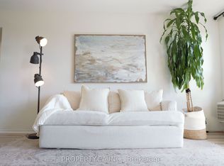 60 Gulliver Rd UNIT 303, Toronto, ON M6M2M6