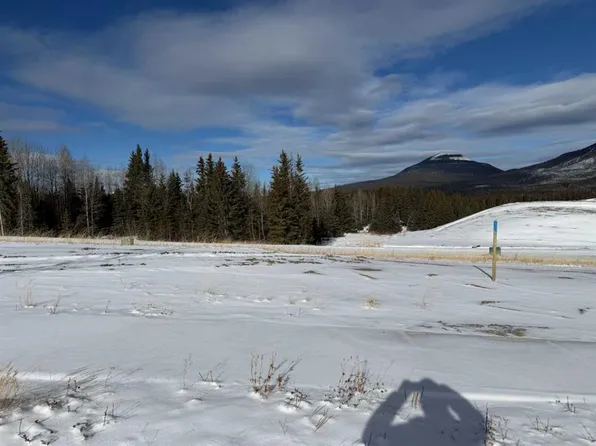 428 Lily Ave, Nordegg, AB T0M 2H0