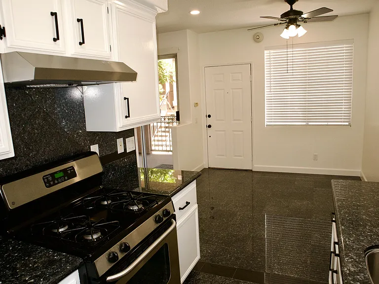 21834 S Vermont Ave #1 — Photo 11