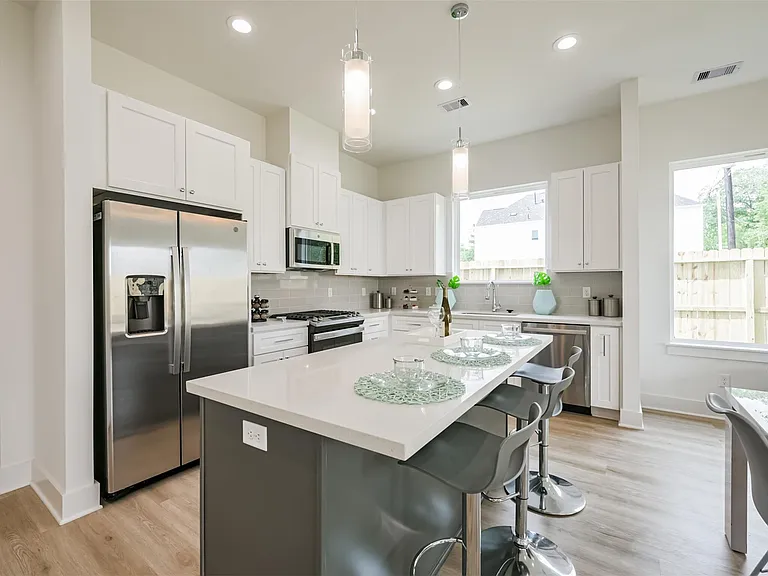 5630 Balbo St — Photo 10