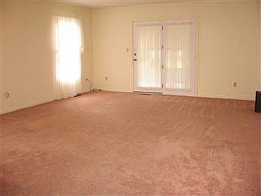 5th image of 713 Fairview St