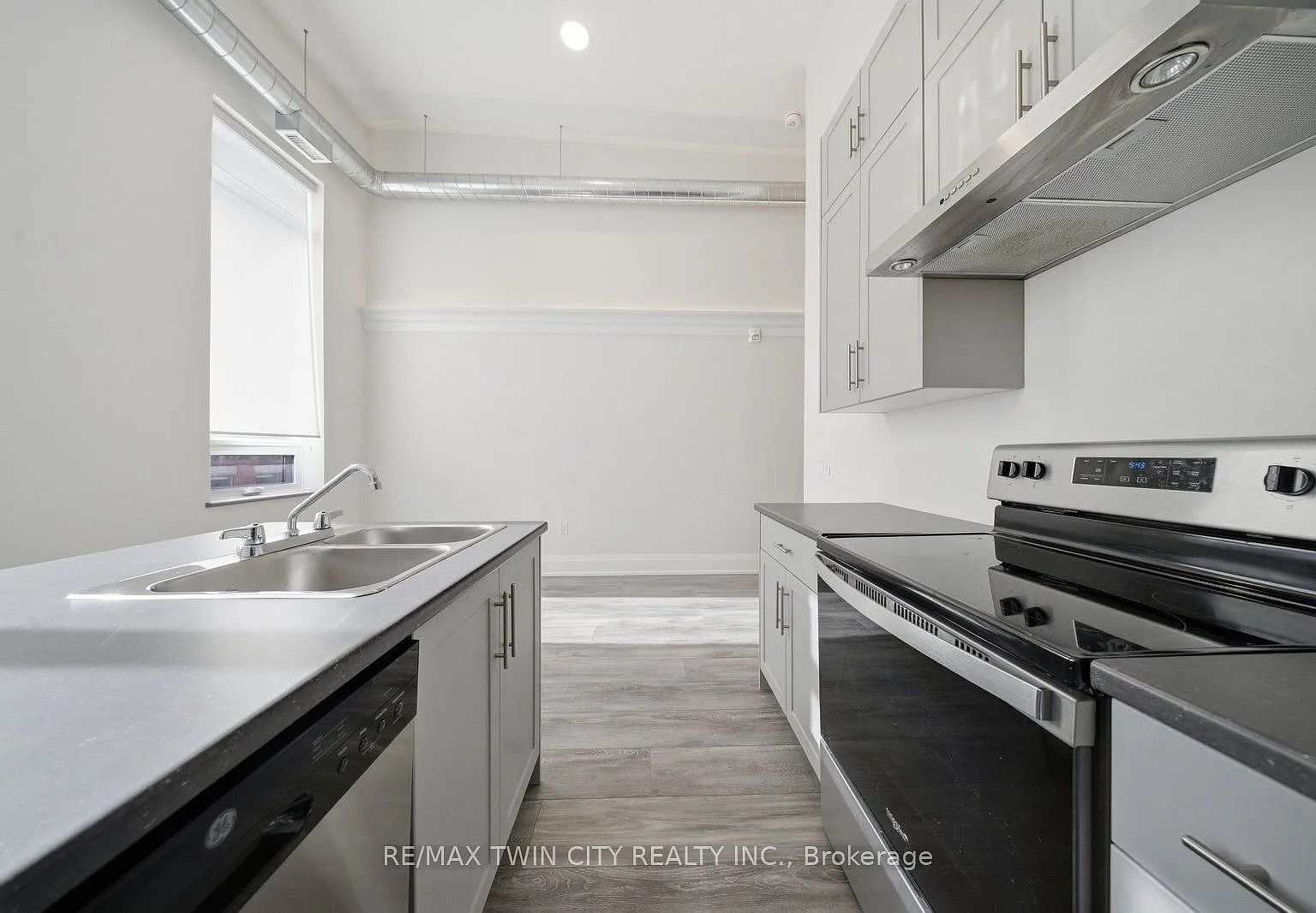 1 bed, $1,600 — Photo 4