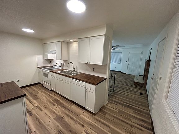 3rd image of 1022 E Olympic Ave