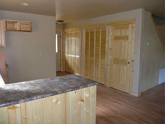 4th image of 380 Birch Dr