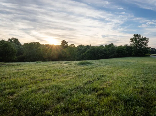 7810 W Lick Creek Rd, Primm Springs, TN 38476