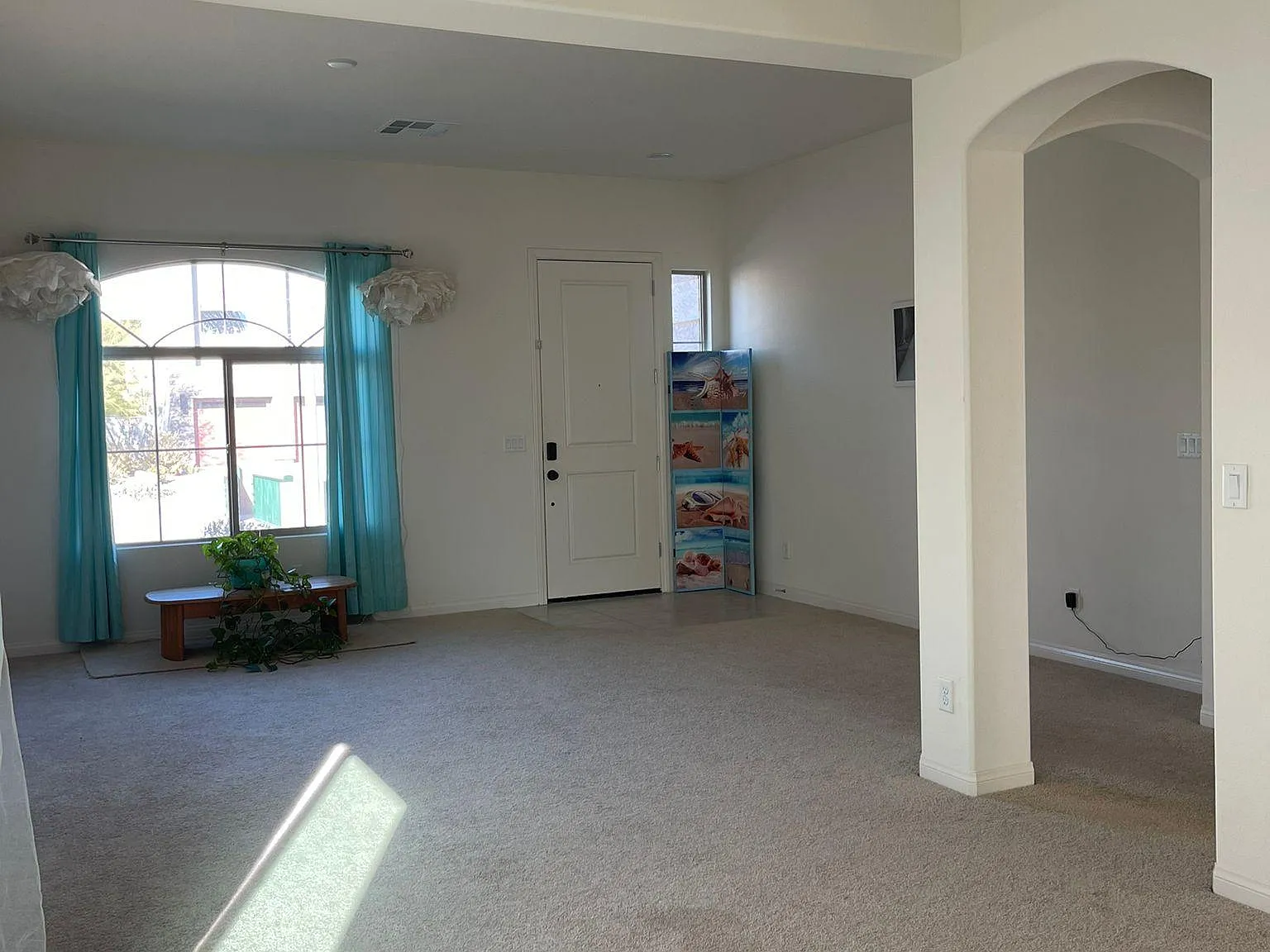 4 bed, 3.5 bath, 3076 sqft, $3,000 — Photo 4