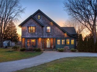 5 W Main Rd, Little Compton, RI 02837