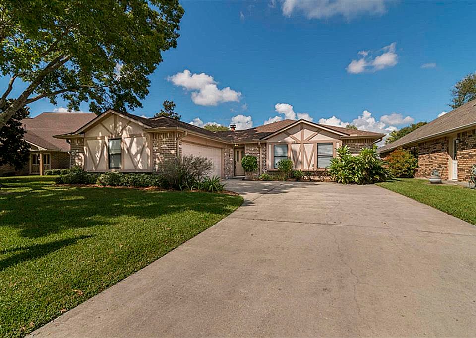 1st image of 2931 Poplar Creek Ln