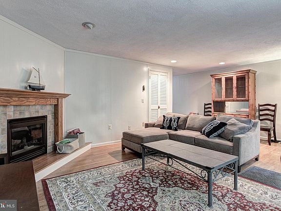 5th image of 6005 Clerkenwell Ct